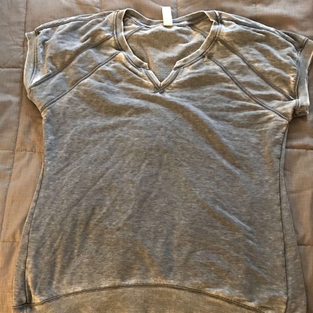 Short sleeve sweatshirt